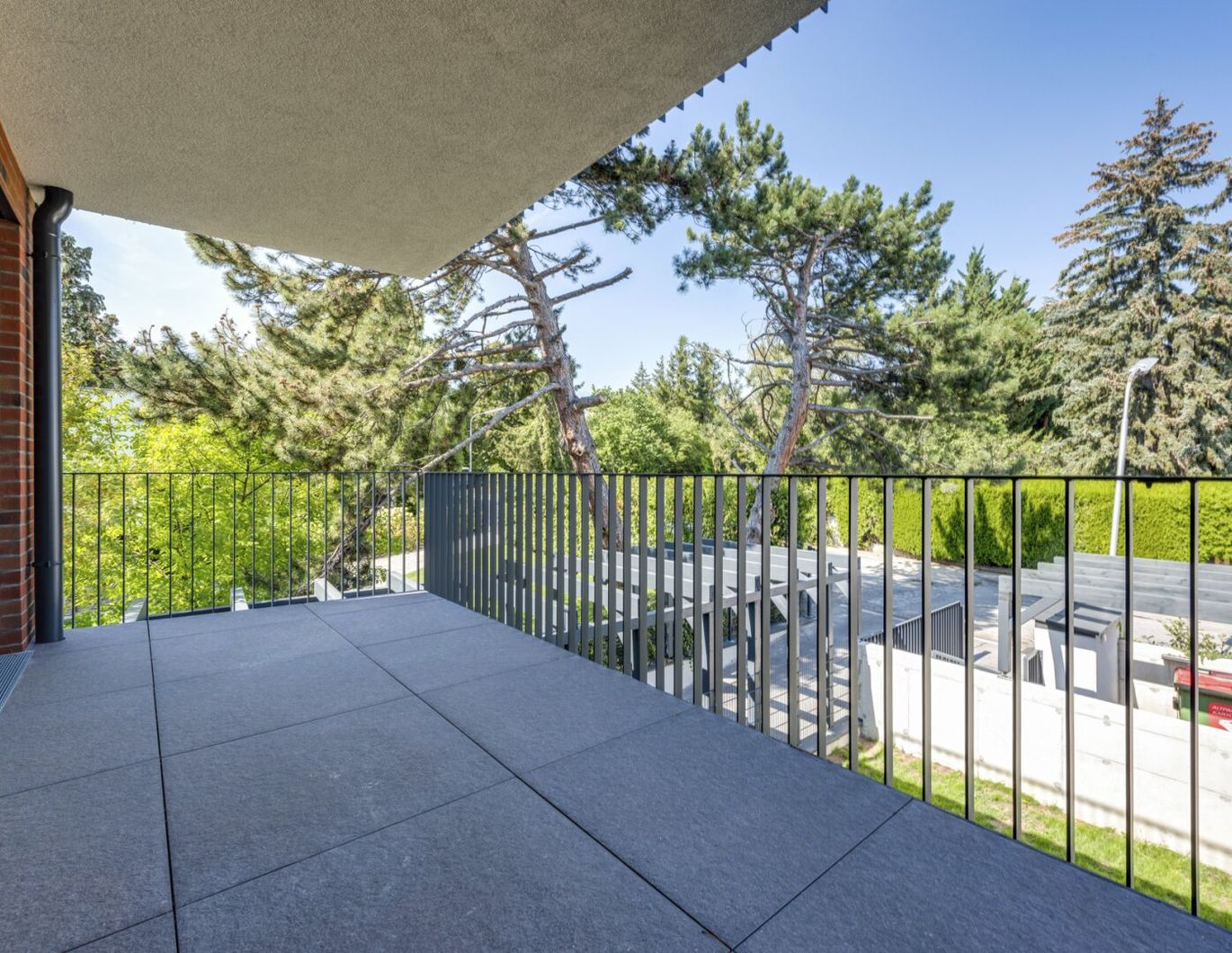 Charmante 2 Zimmer Wohnung mit Blick auf die Weingärten