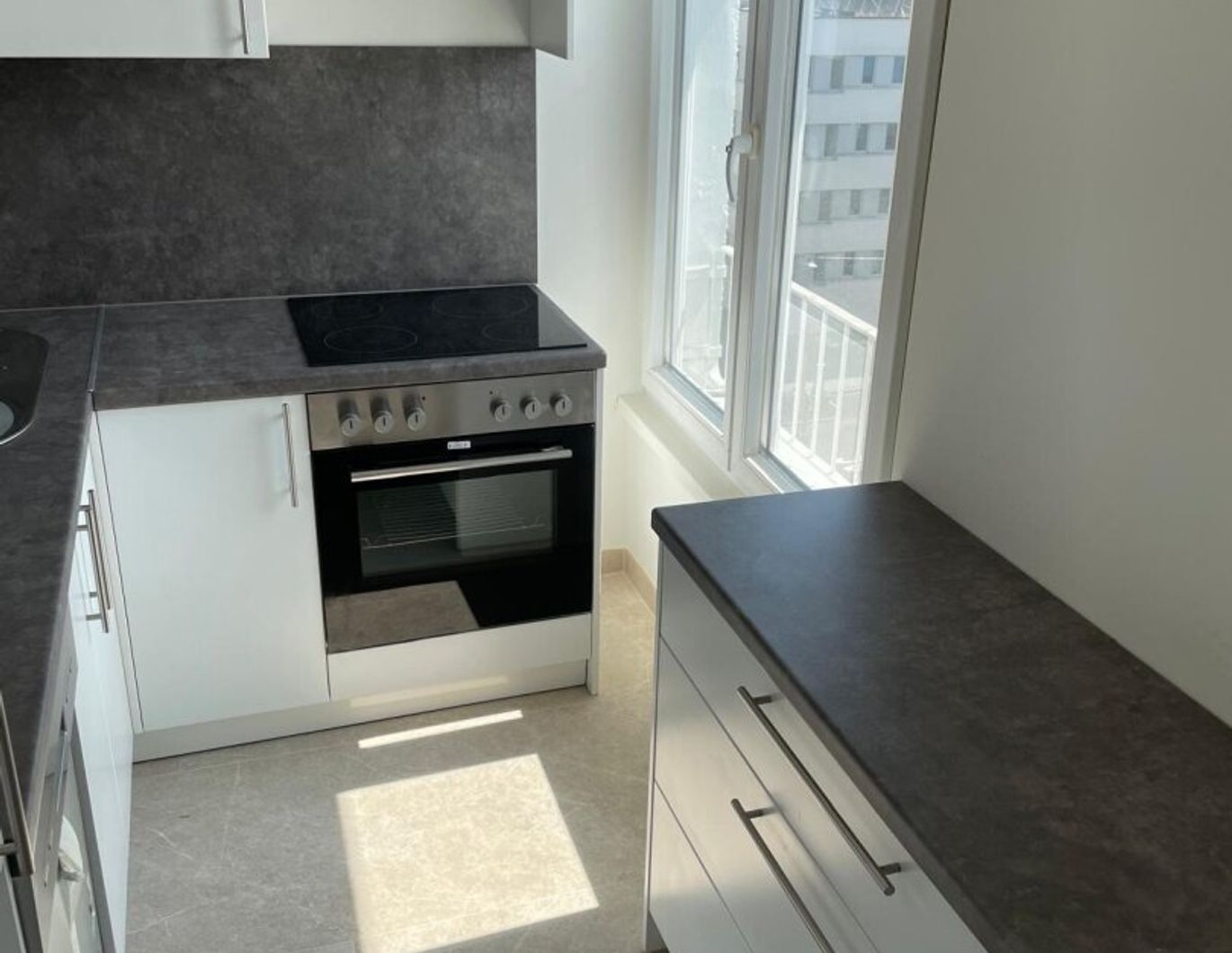 Salzburg/Lehen: Renovierte 3-Zimmer-Dachgeschosswohnung in zentraler Lage