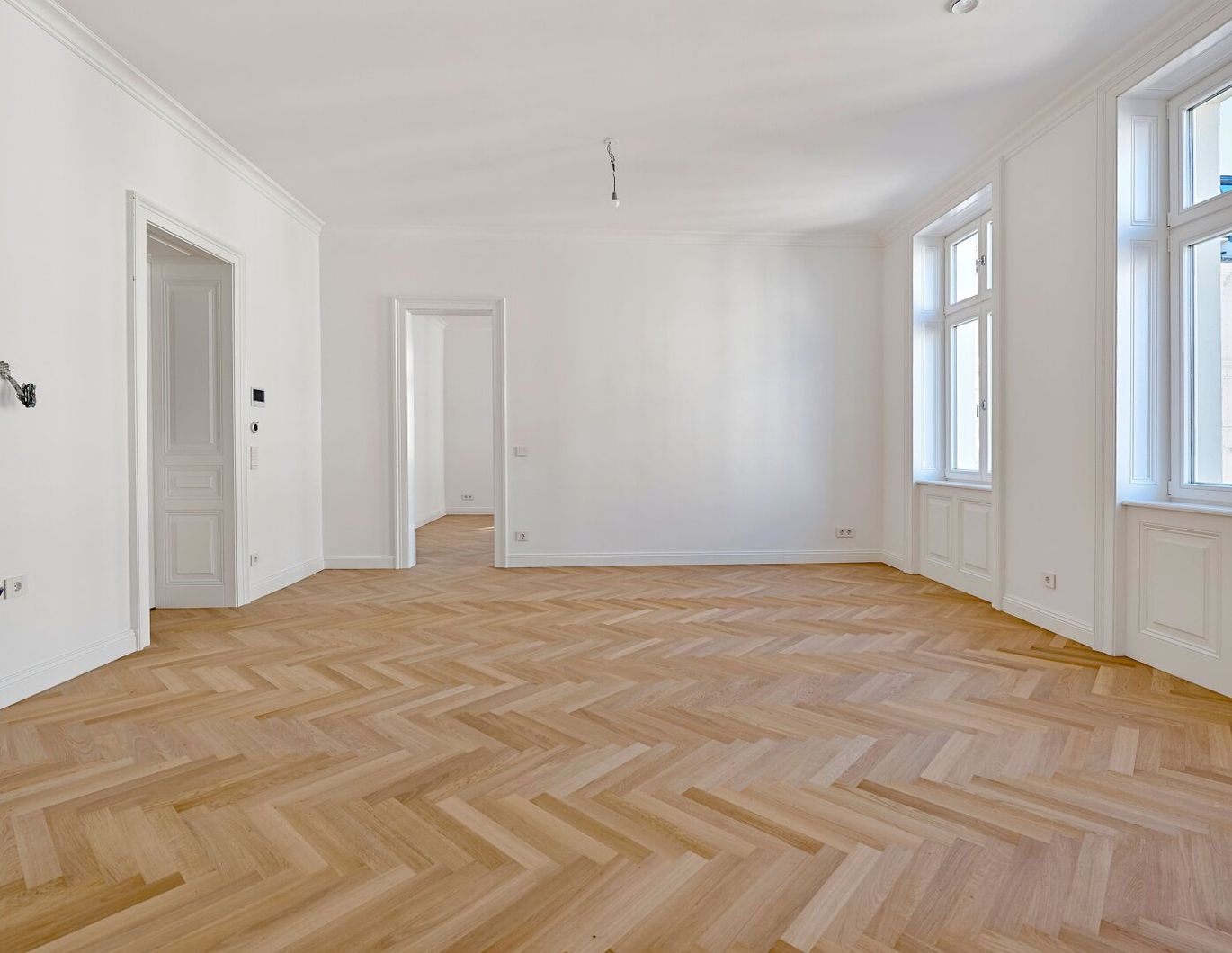 JAHRHUNDERTWENDEHAUS mit TECHNIK der ZUKUNFT! Hochwertig sanierter 3-Zimmer-Altbau in wunderschöner Liegenschaft!