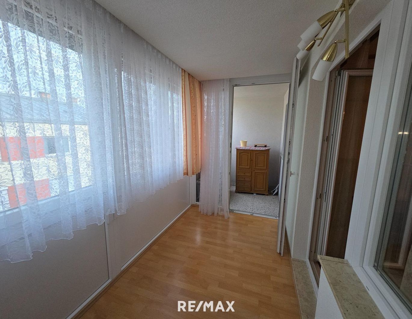Moderne 3-Zimmer-Wohnung mit Loggia und Balkon in Top-Lage !