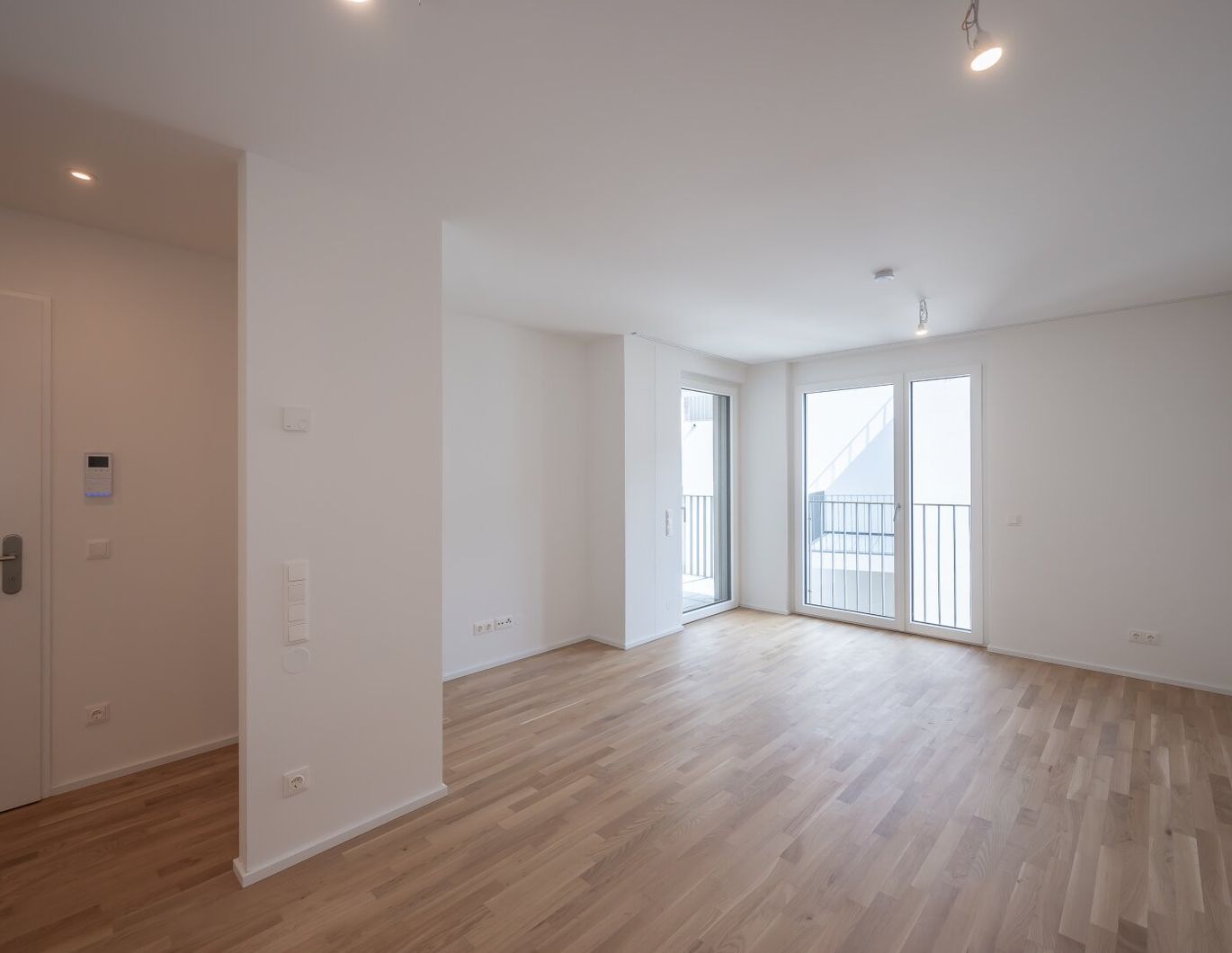 ASG IV-Qualitatives Wohnen in urbaner Lage: hochwertiger 2-Zimmer ERSTBEZUG mit Balkon! Provisionsfrei!