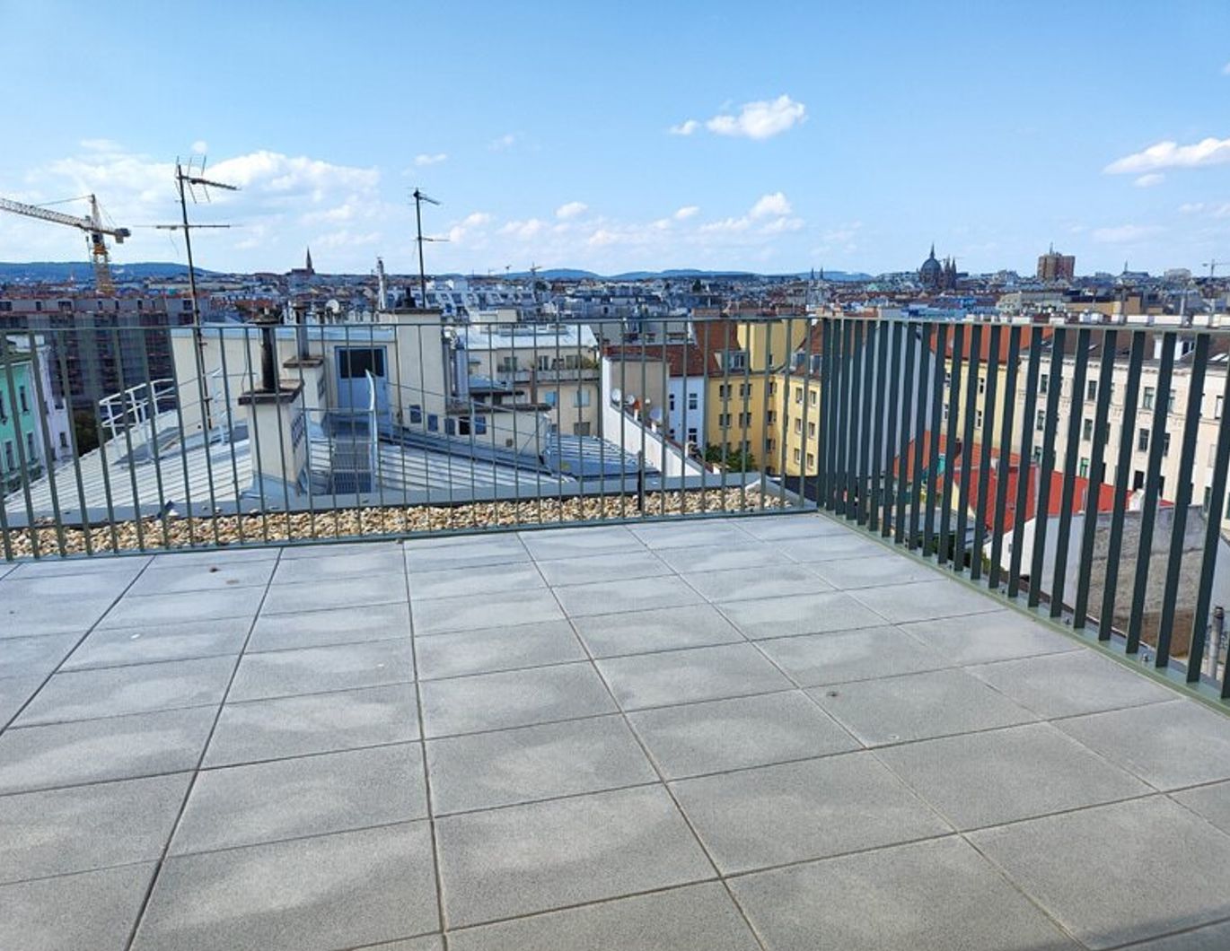Modern wohnen in Meidling! DG-3-Zimmer-Erstbezug mit Terrasse - Top72