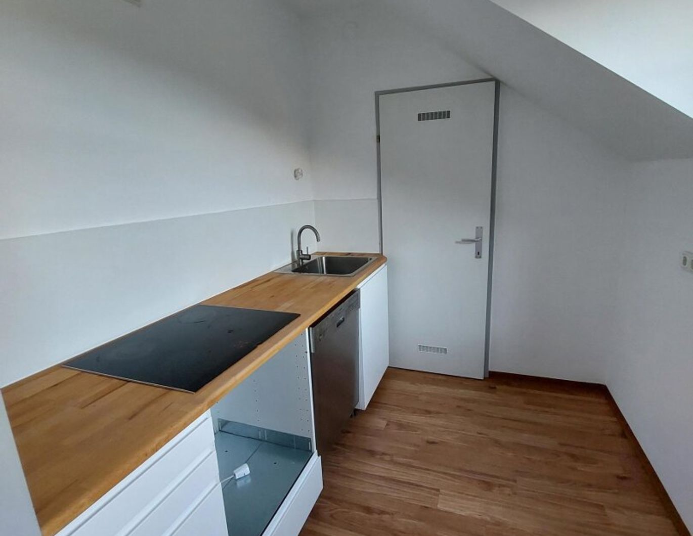 *3 Monate mietreduziert* Optimal aufgeteilte 3-Zimmer Wohnung- Küche gegen Ablöse