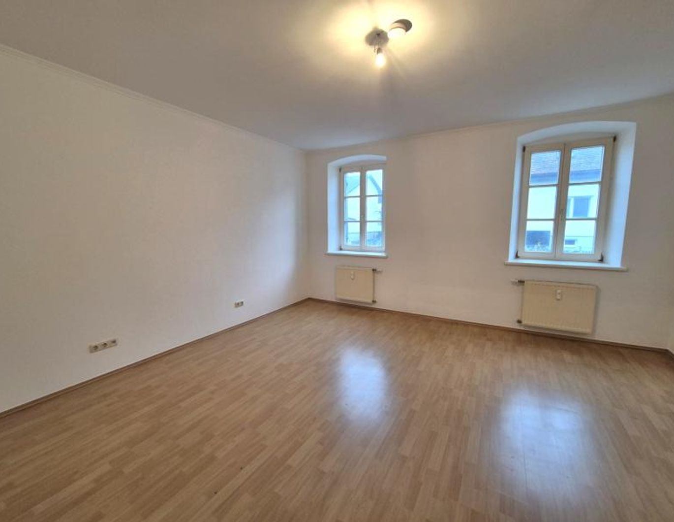 Gepflegte Mietwohnung (55m²) in zentraler Lage in Fürstenfeld!