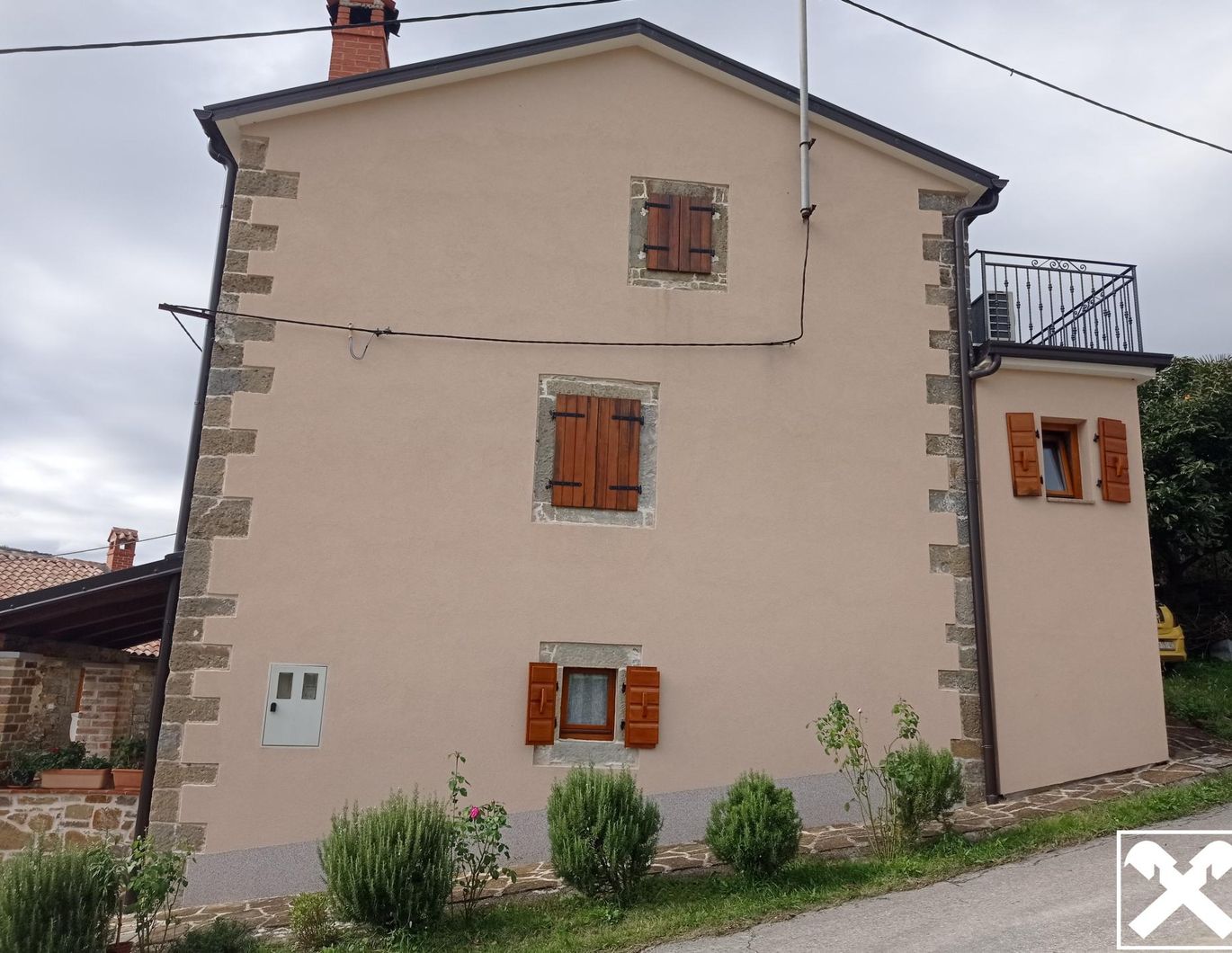 Sanierungsbedürftige Doppelhaushälfte nahe Motovun / Kroatien