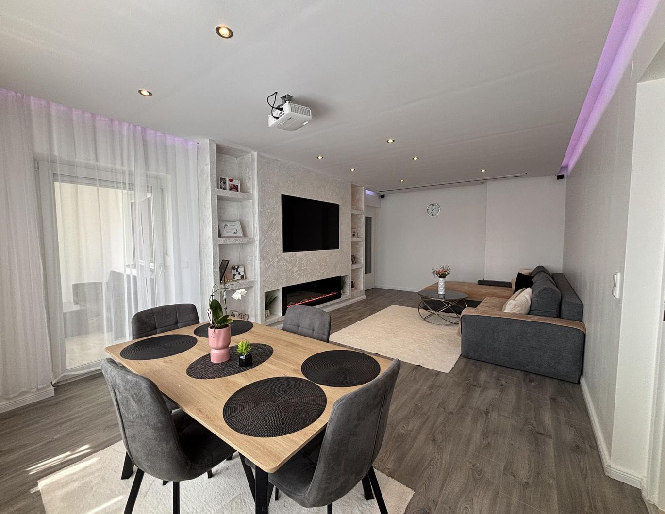 Familienhit: 4 Zimmer Wohnung-saniert-modern-sehr gepflegt