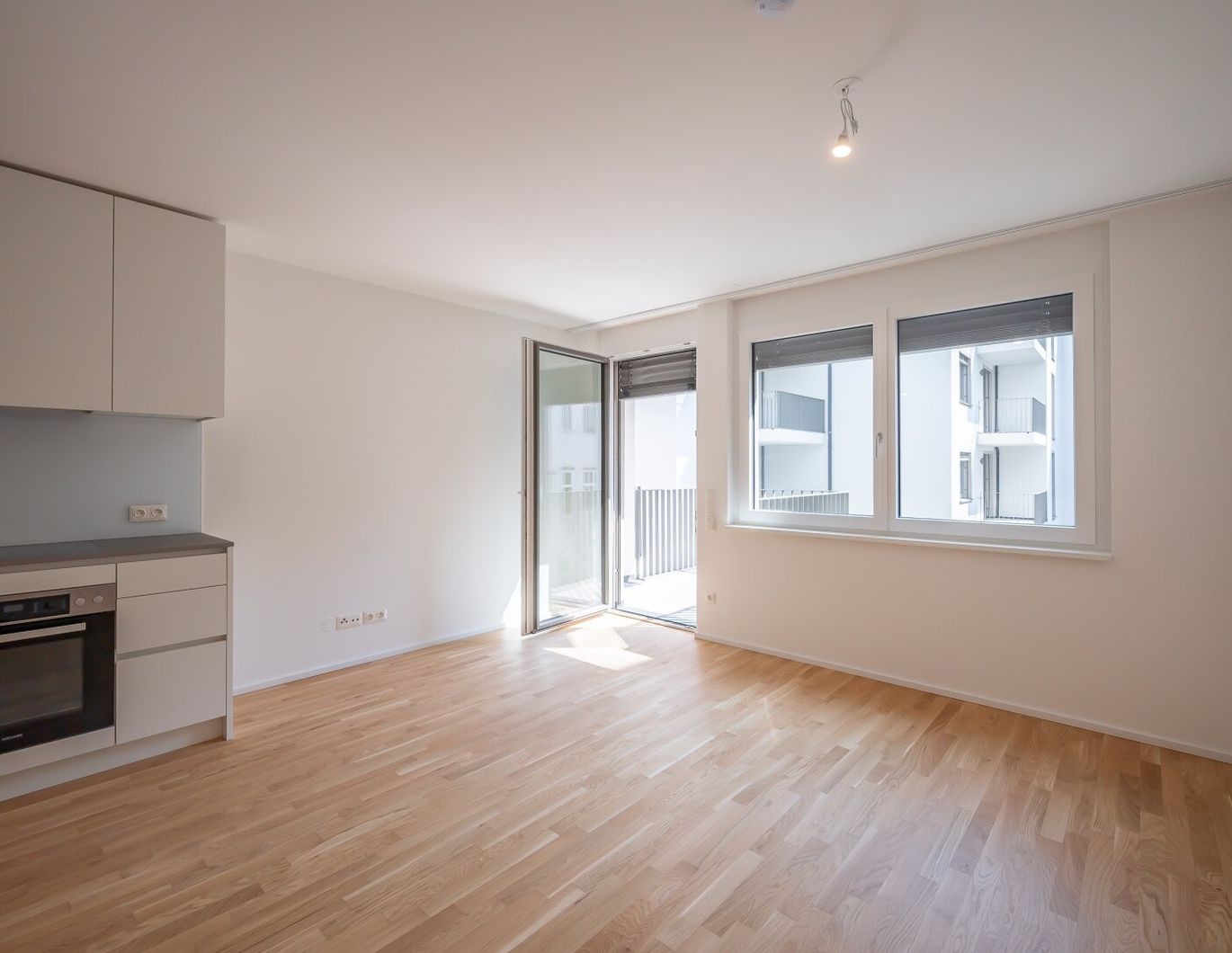 ASG IV-Qualitatives Wohnen in urbaner Lage: hochwertiger 1-Zimmer ERSTBEZUG mit Balkon! Tischler-Einbaumöbel! +Provisionsfrei+