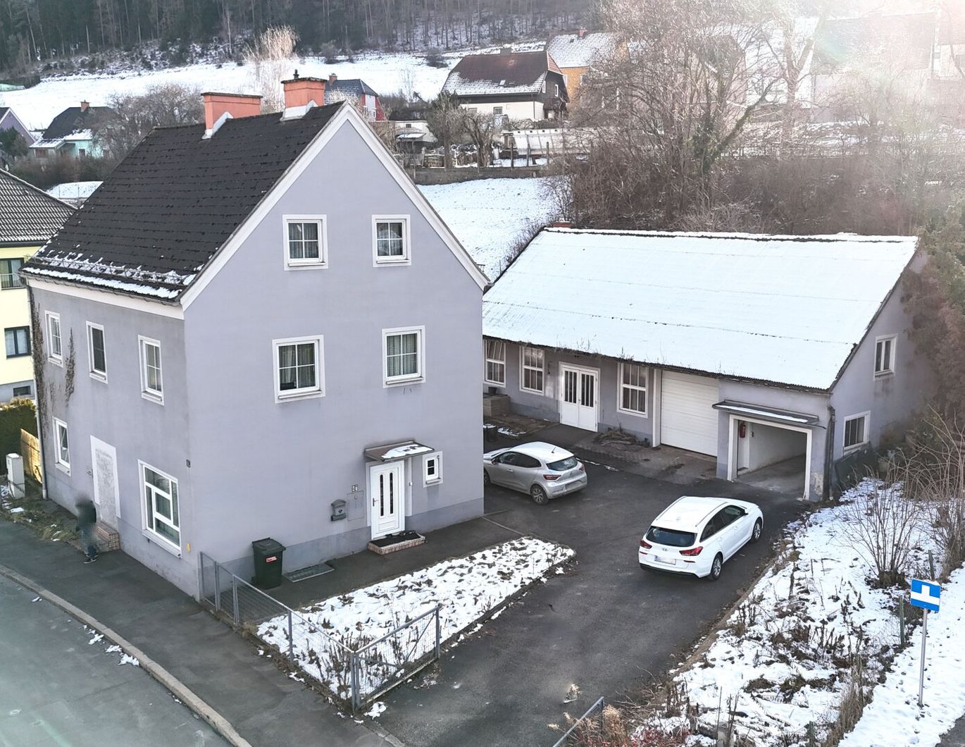 Leoben - Vielseitig nutzbares Haus mit Wirtschaftsgebäude - renovierungsbedürftig