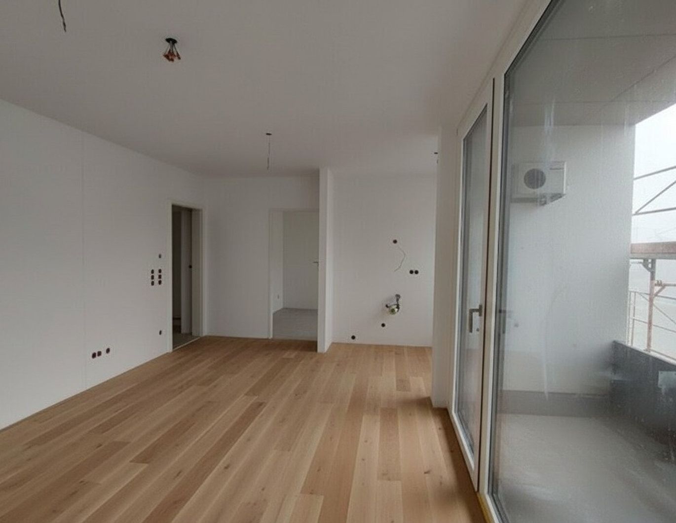 Ruhiges Wohnhaus mit Charakter - Erstbezug - UBAHN!