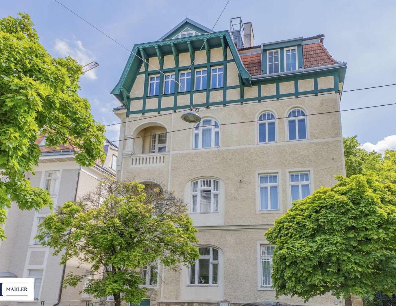 Rarität in Döblinger Bestlage! - Herrschaftliche Villenetage in begehrtem Cottageviertel!