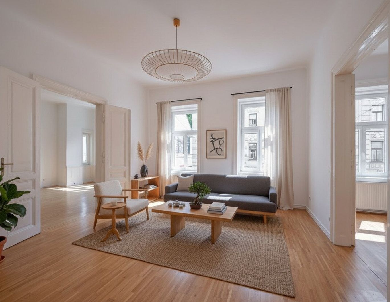 * NEW * Fantastic 4-Room Apartment in a Prestigious Period Building! Prime Location!