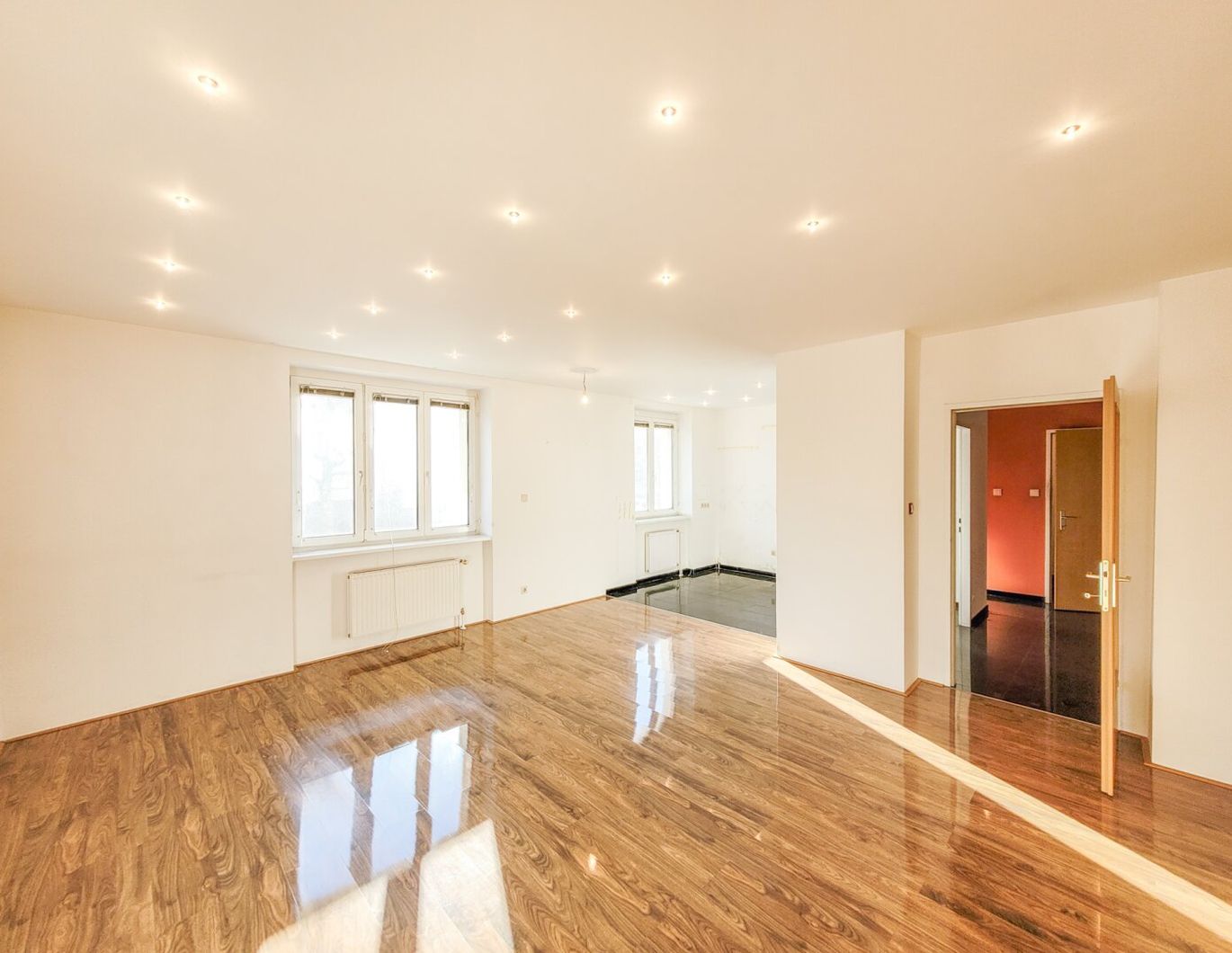 PROVISIONSFREI VOM EIGENTÜMER! GUT AUFGETEILTE SCHÖNE 3-ZIMMER-WOHNUNG!