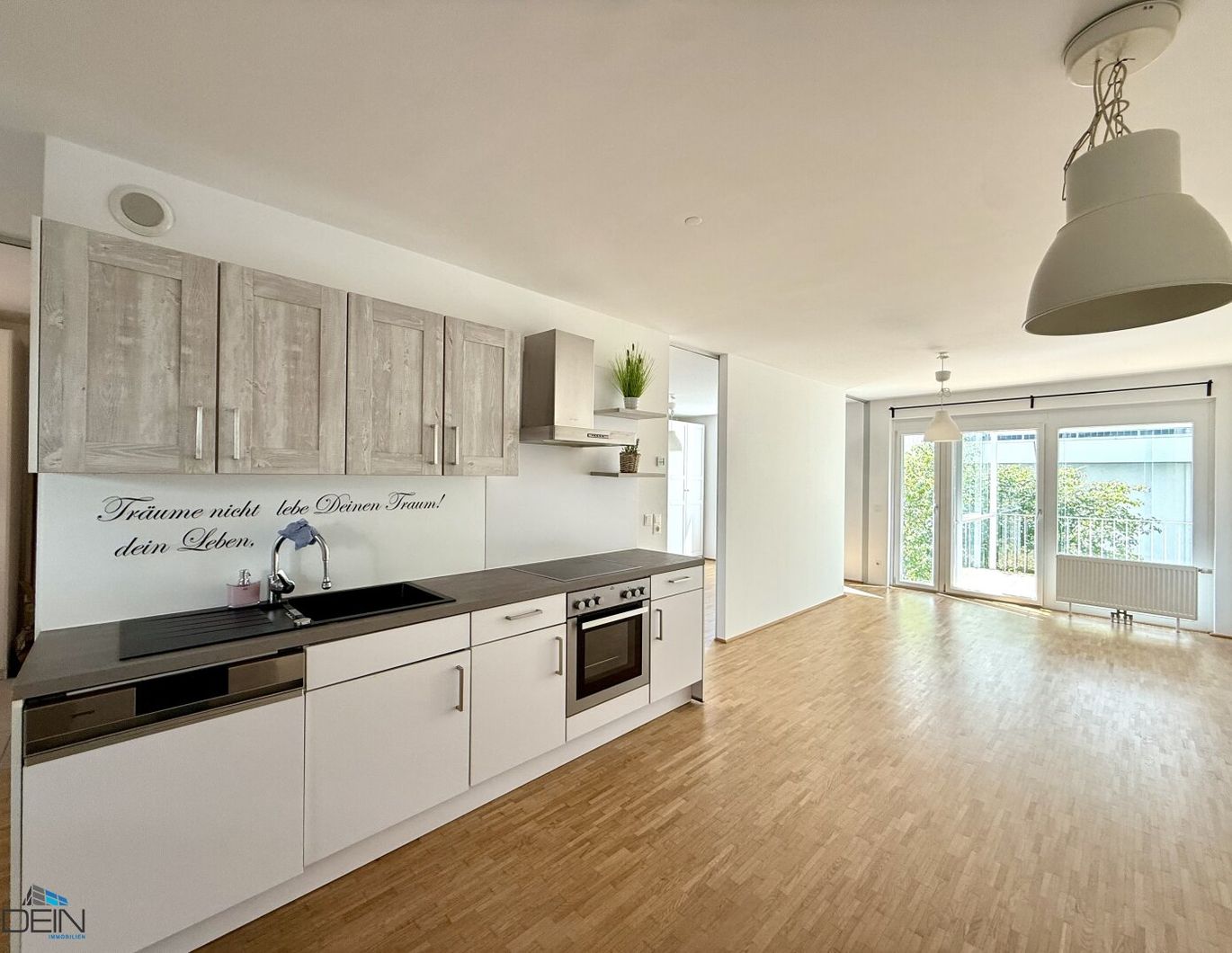 ++NEU++ HELLE 2 ZIMMER NEUBAUWOHNUNG MIT EINER LOGGIA IN DER WIENERBERG CITY!