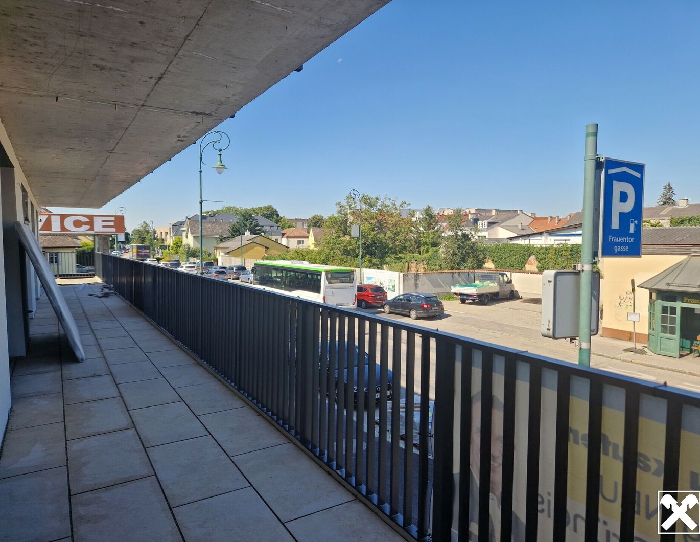 TOLLE WOHLFÜHLWOHNUNG MIT GROSSER TERRASSE BZW. LOGGIA - ÜBERGABE ERFOLGT BEZIEHBAR UND SCHLÜSSELFERTIG