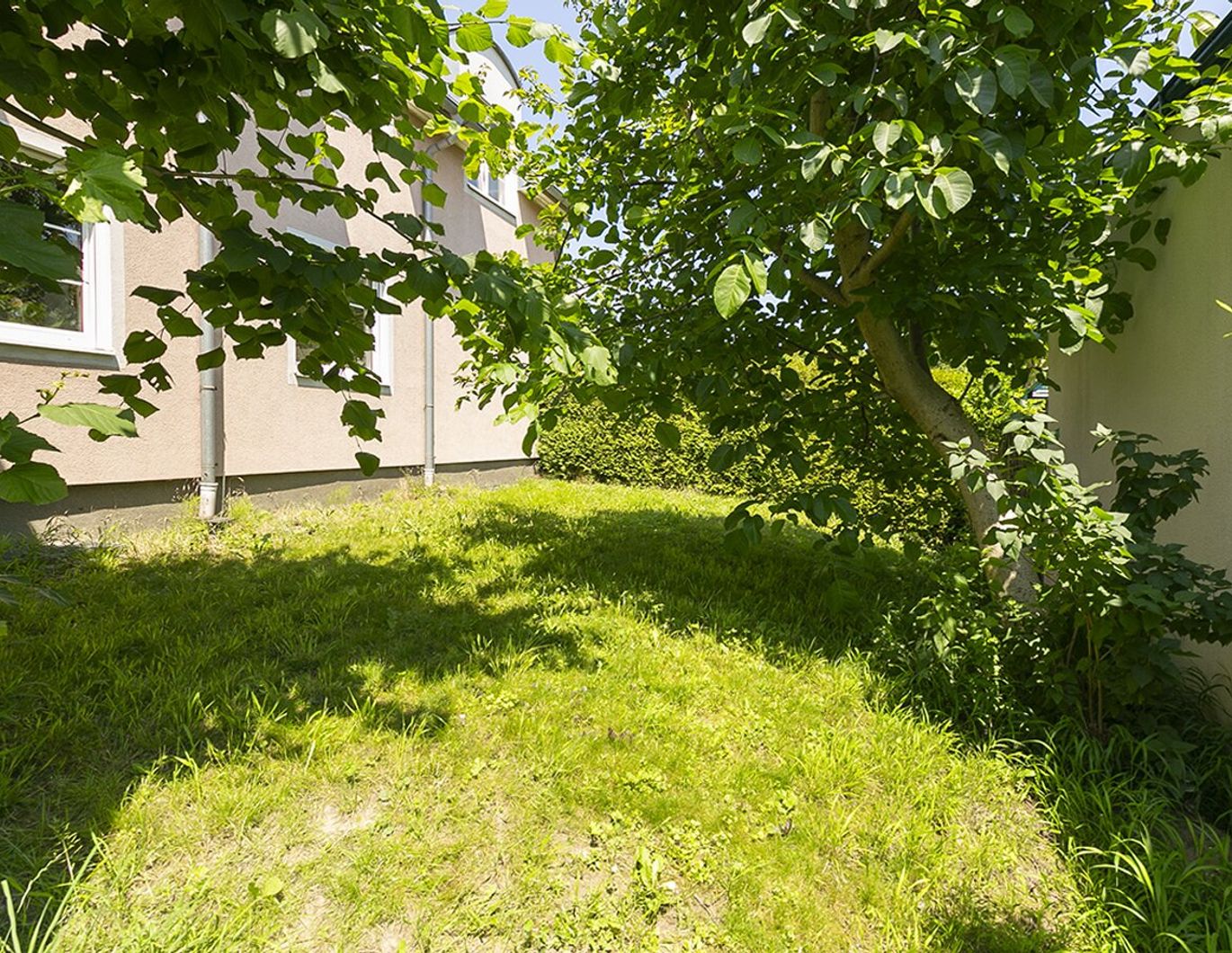 Wiener Straße - gepflegtes Reihenhaus mit Eigengarten und Autoabstellplatz
