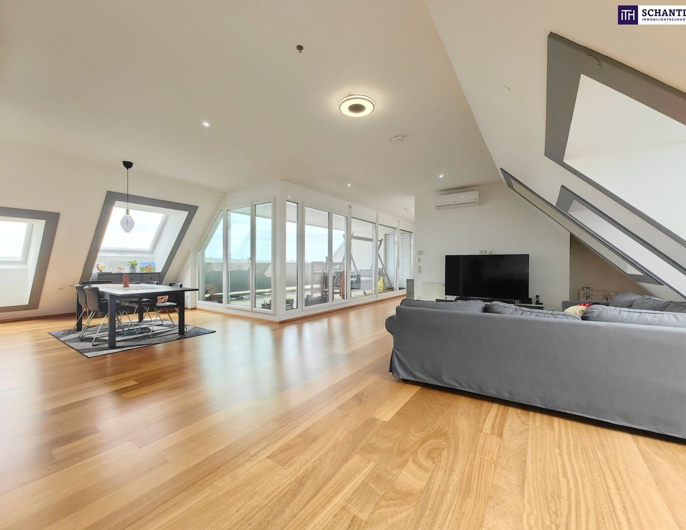 ++ Kagran-Living ++ luxuriöse Familienwohnung mit traumhafter Aussicht + großzügige Raumaufteilung + Stellplatz