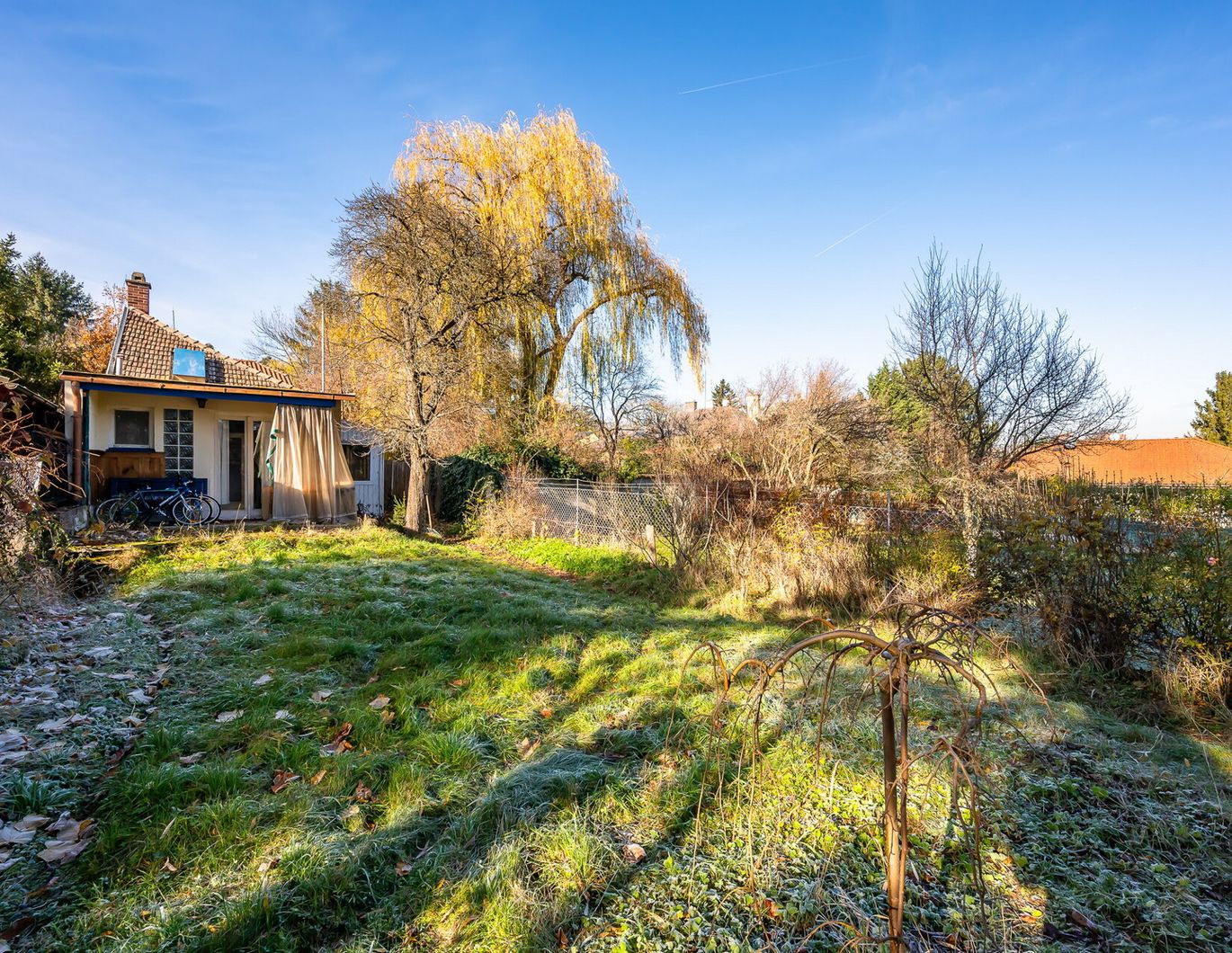 Einzigartige Lage - Nähe Mauer - 2 Bestandobjekte - ca. 8,5m Grundstücksbreite