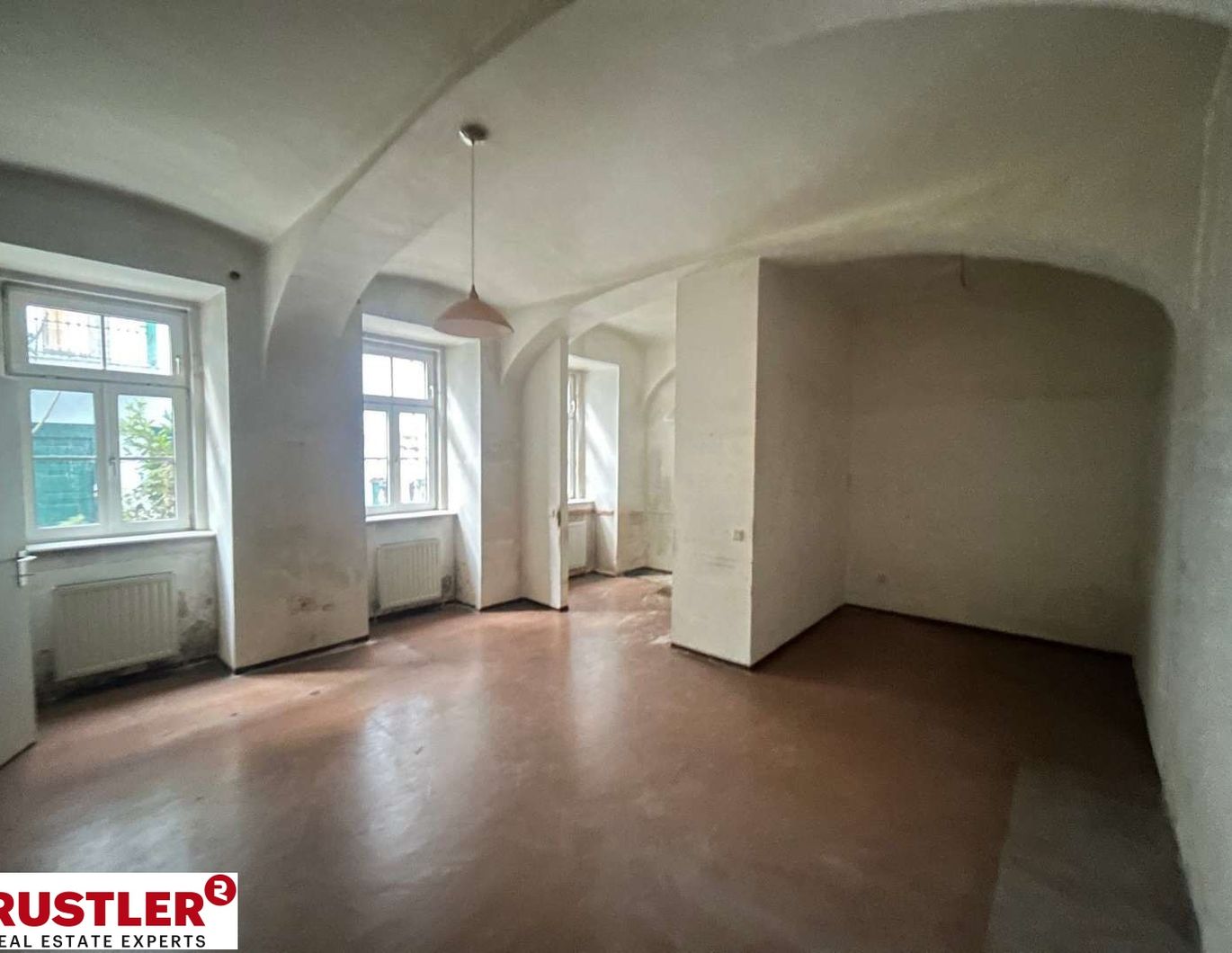 Schmuckstück! Sanierungsbedürftige 1 Zimmerwohnung in absoluter Toplage!