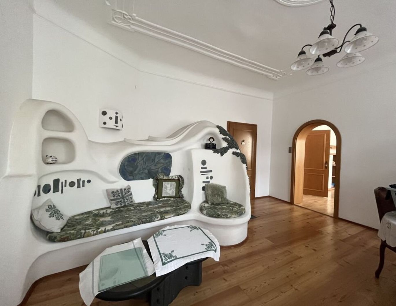 Absolut gemütliche 5-Zimmer-Wohnung in zentraler Lage ganz nahe der Inneren Stadt - Provisionsfrei!