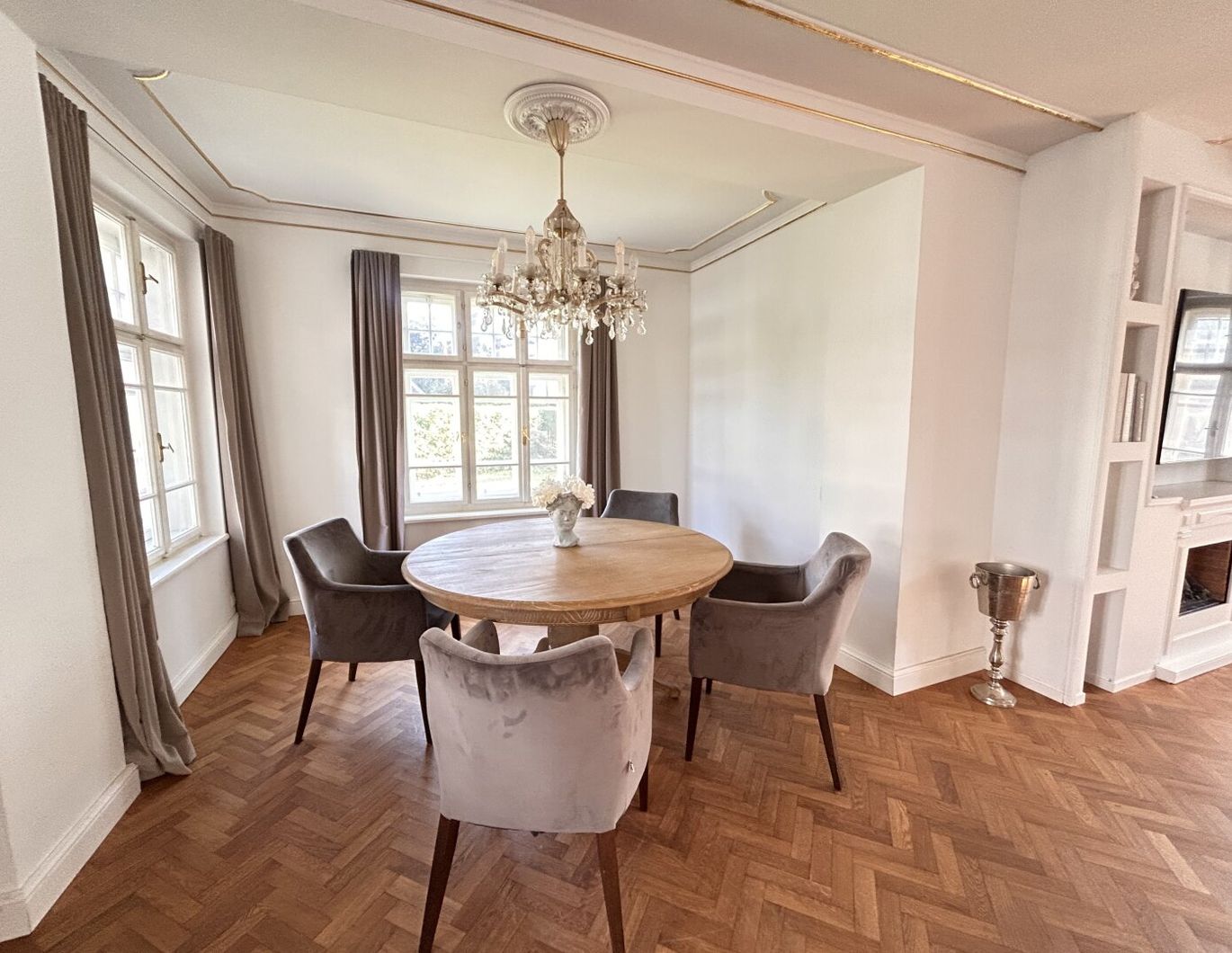 Residieren am Hilmteich: Exklusive Altbauvilla - modern, charmant und äußerst selten am Markt!
