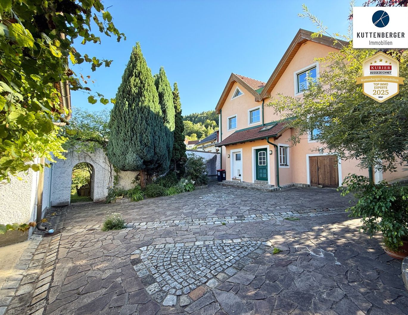 Charmantes Wohnhaus mit Garten, Scheune und traumhaftem Blick ins Grüne