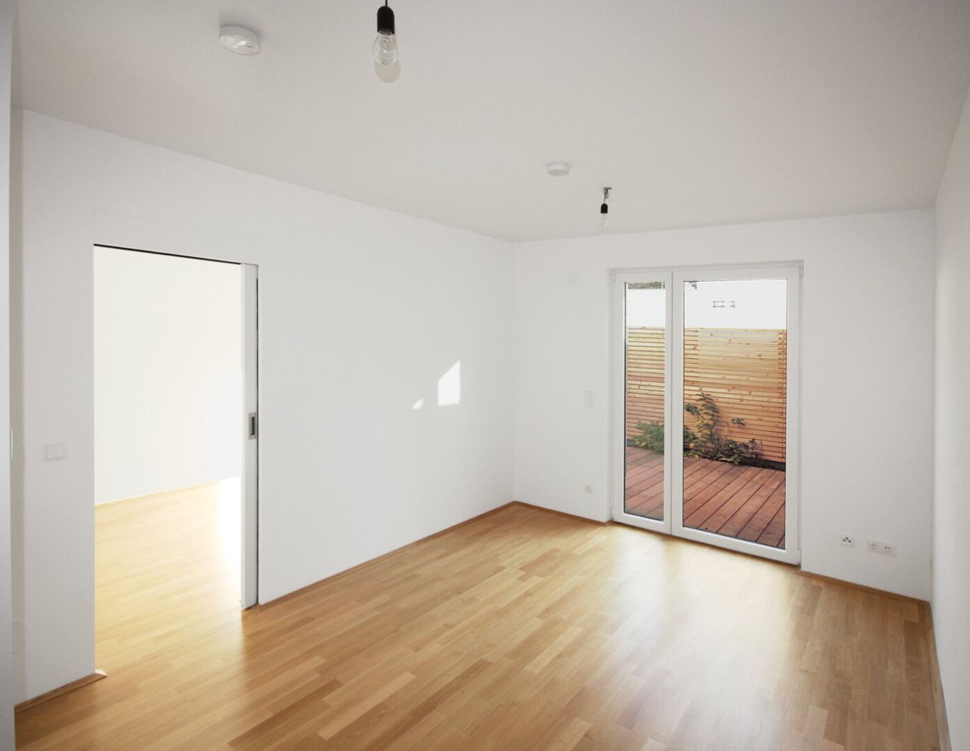 REIN HOFSEITIGE KLEINWOHNUNG - TOLLE GARTENTERRASSE