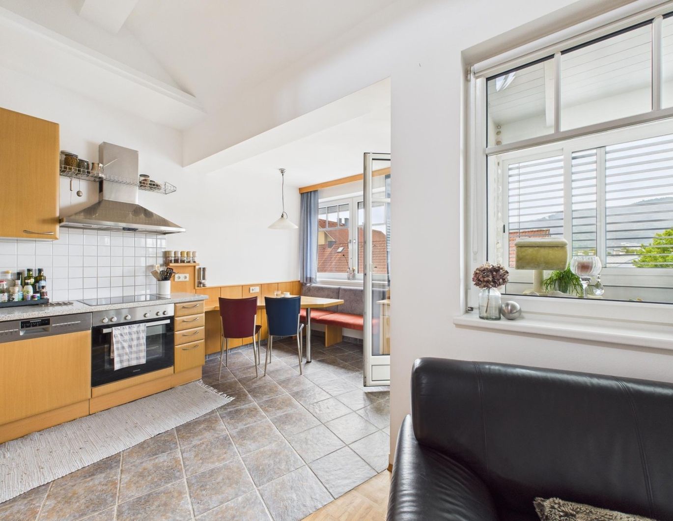 LINZ-URFAHR (Katzbach) Mietwohnung ca.73 m² Wohnfläche, 3 Zimmer + Galerie und verglaster Loggia