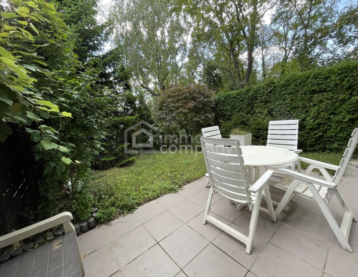 Ihr neues Zuhause: Modernes Reihenhaus mit Terrasse und Garage in 1230 Wien