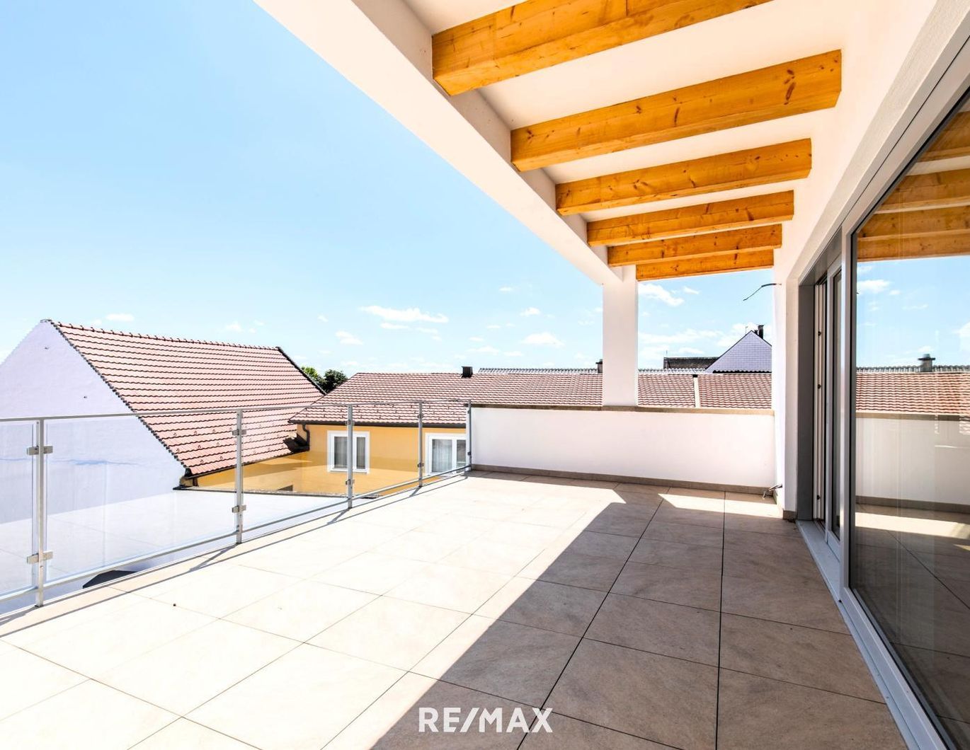 Ankommen & Aufatmen - Modern Wohnen mit Terrasse