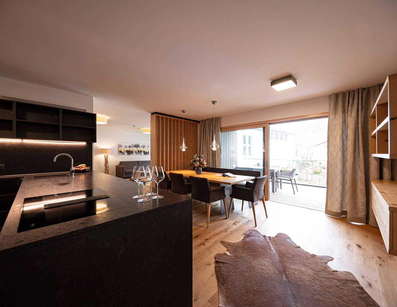 Luxus Penthouse mit 5 Zimmer mit über 188m2 Wohnfläche und Loggia sowie beheiztem Aussenpool in Zell am See!