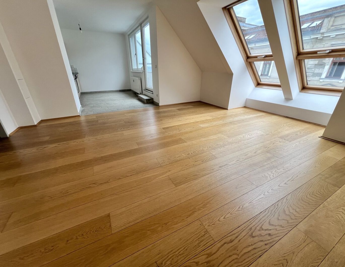 Dachterrassentraum: 3 Zimmer Dachgeschoss-Wohnung: 92m² mit Terrasse zu kaufen!!