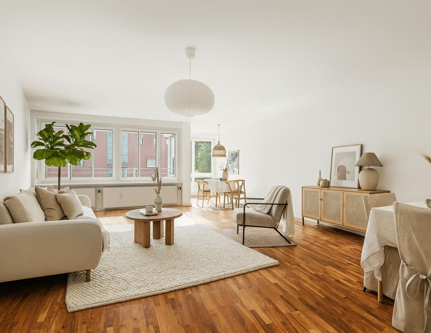 Traum-Wohnung mit 4 Schlafzimmern im 3.! Garagenplatz! Neubau!