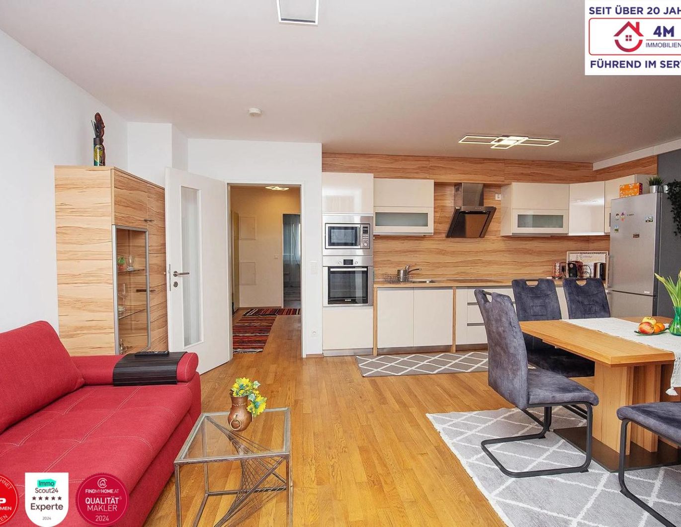 Jetzt günstiger: Stilvolle Topwohnung mit Balkon und Garage