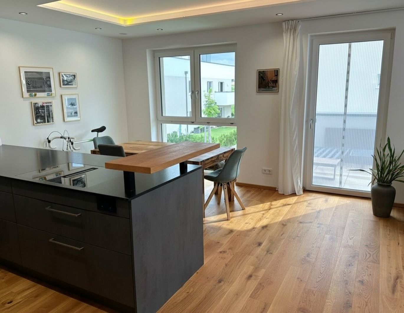 Neuwertige 4-Zimmer-Wohnung in Piberbach mit Balkon und 2 Stellplätzen!