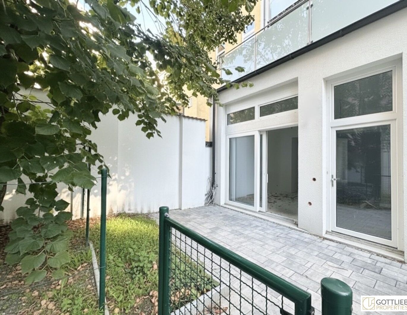 Erstbezug in U-Bahn-Nähe! Liebevoll generalsanierte 3-Zimmer-Wohnung mit Eigengarten und Terrasse in Gründerzeithaus