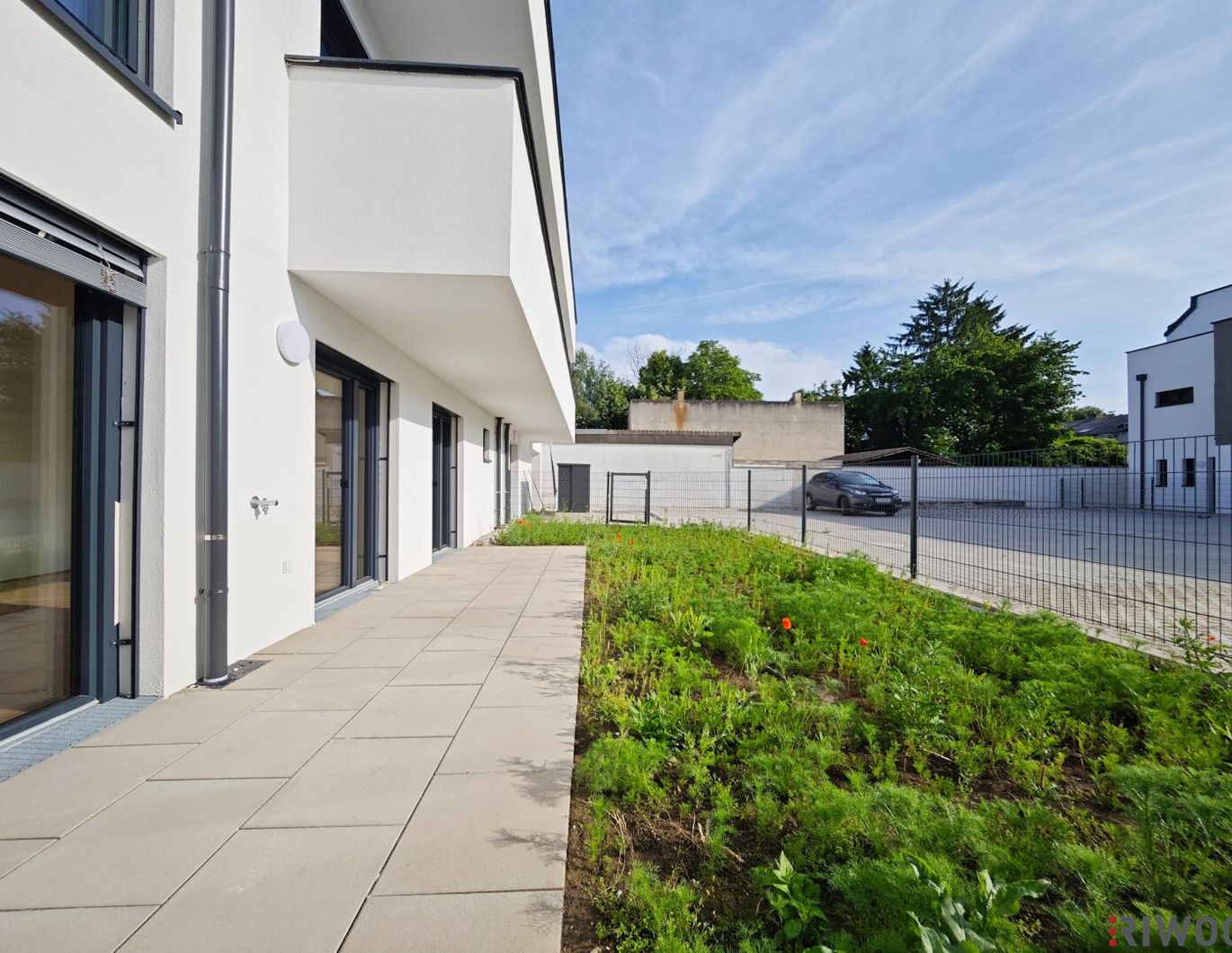 ERSTBEZUG nach ERRICHTUNG | Gartenwohnung mit großer Wohnküche | Luftwärmepumpe | Parkplatz | sofort bezugsbereit