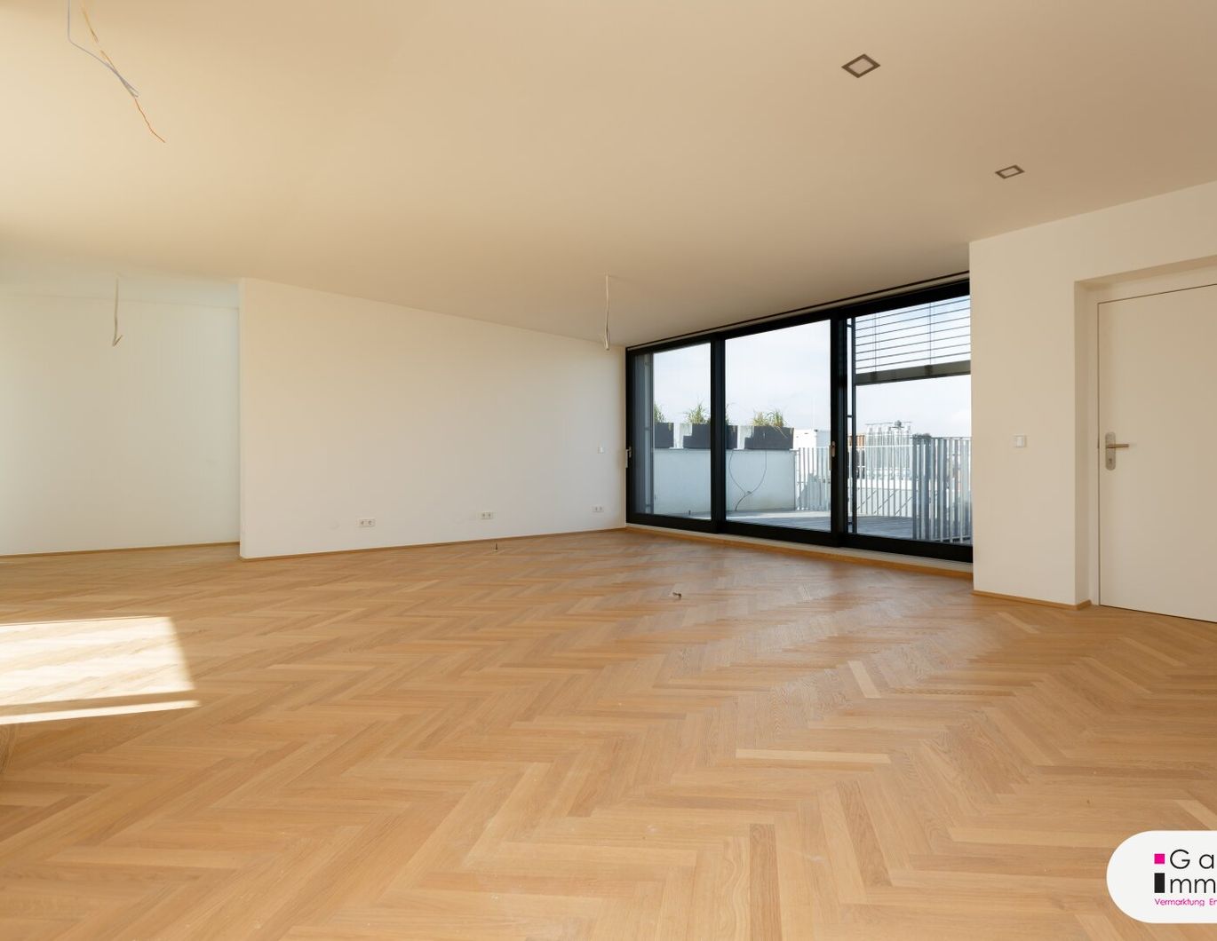 Traumpenthouse - 76m2 Terrassen mit Rundumblick - Erstbezug - eigener Liftzugang