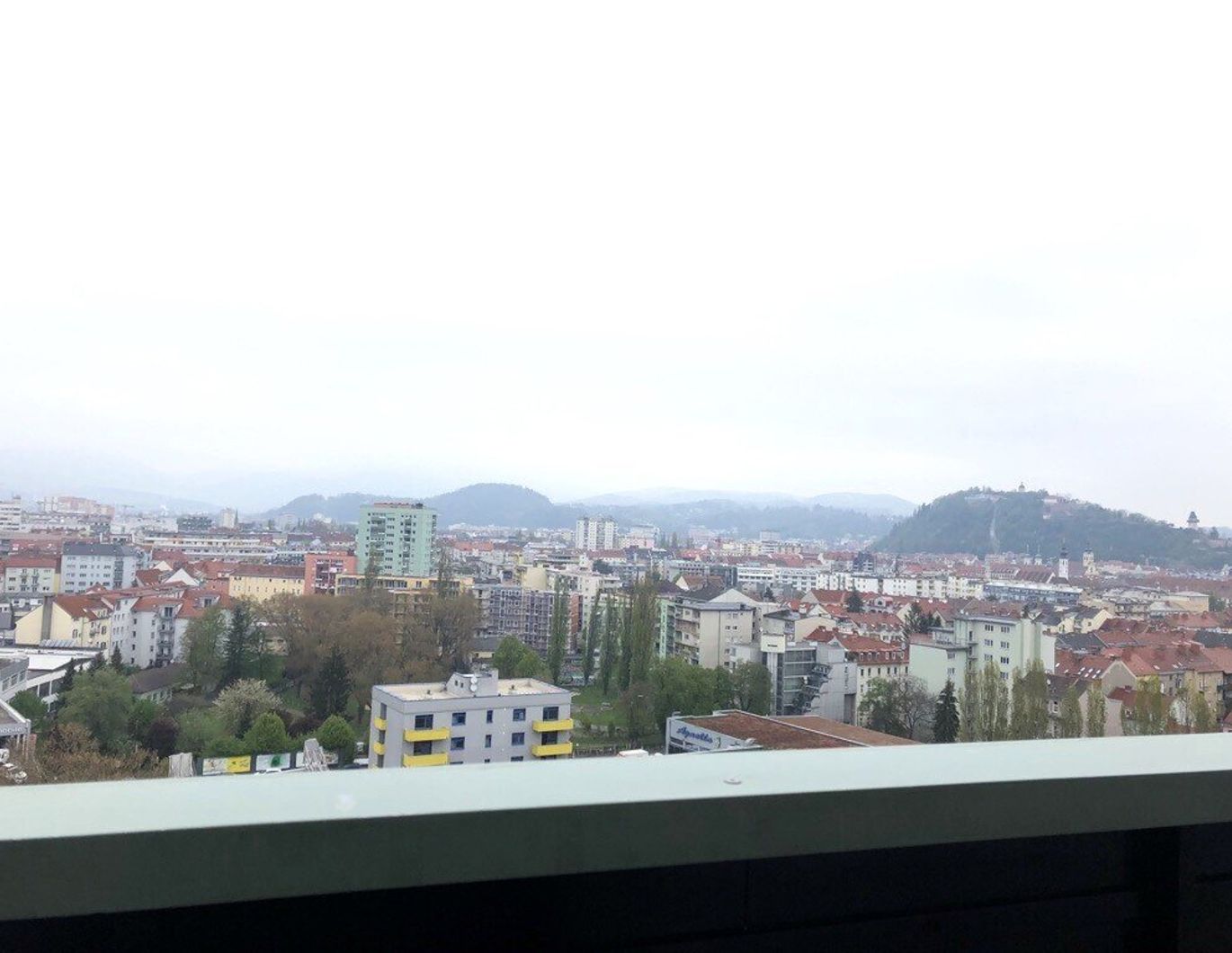 3-Zimmer-Wohnung mit Schlossbergblick!