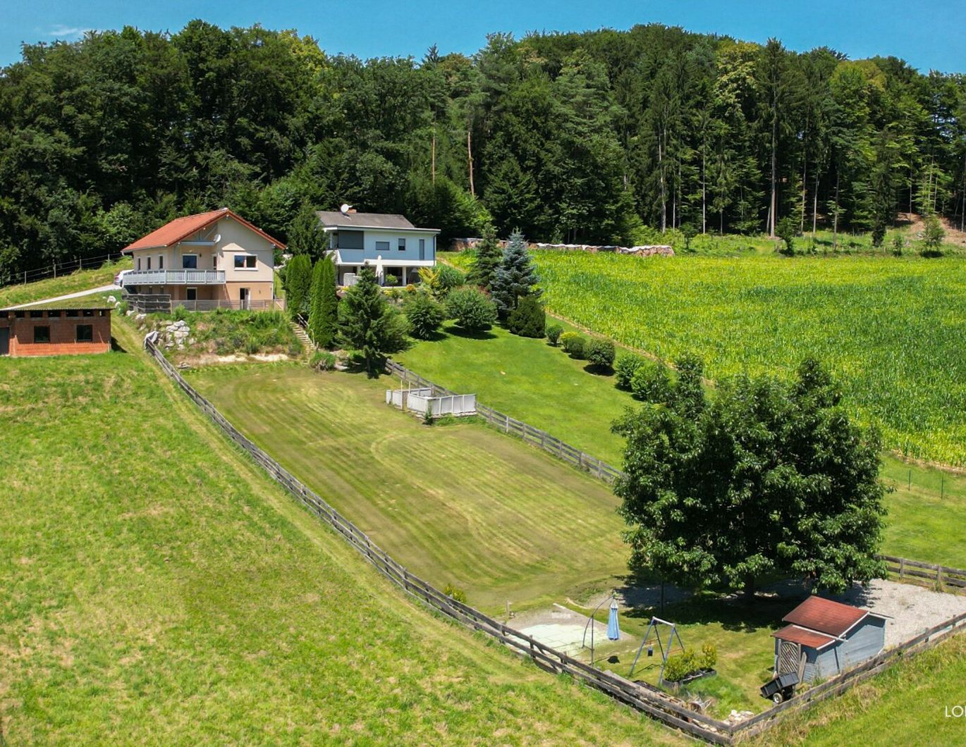Einfamilienhaus in Sonnenlage mit großem Grundstück