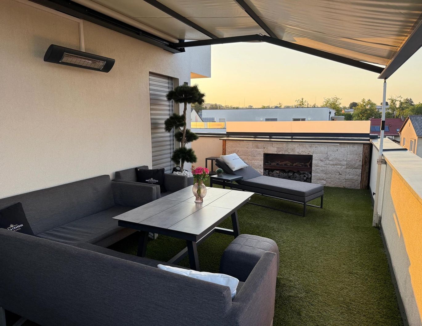 Luxuriöse Dachterrassen-wohnung in Pasching-Exklusives Wohnen mit Sauna, Outdoor-Küche&Panoramablick (Provisionsfrei)