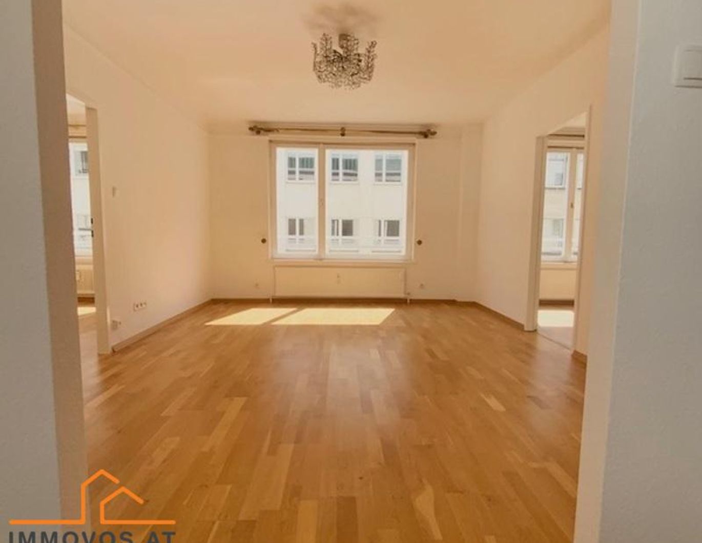 TOPLAGE IM HERZEN WIENS - HELLE 3-ZIMMER-WOHNUNG BEIM STEPHANSPLATZ