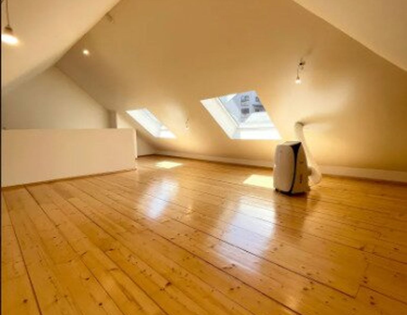 *145m² 4 Zimmer Wohnung mit Klimaanlage WG-tauglich und Familienfreundlich - Nähe Schlossberg*