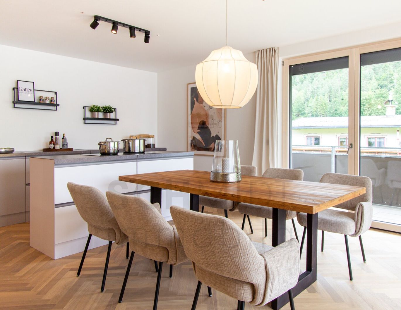 Erstbezug: 112 m² Dachgeschosswohnung mit Traumterrasse & 2 Tiefgaragenplätze in Erpfendorf