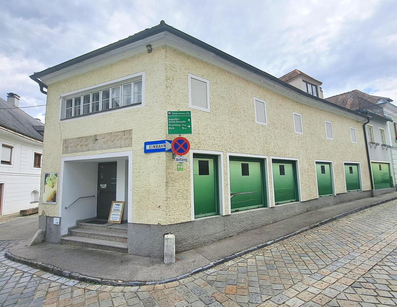 MITTEN IN DER WACHAU - WOHNEN & ARBEITEN