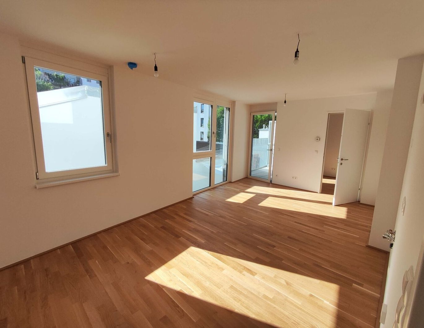NEUBAU 2-Zimmer-ERSTBEZUG mit Balkon im 1. OG in 1210 Wien! Top 1/5