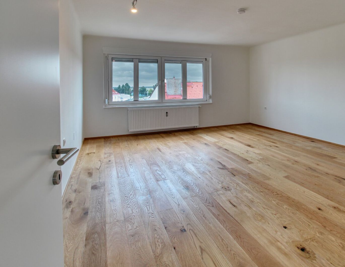 Moderne 2-Zi-Wohnung mit Balkon, Stadt- und Fernblick in 8020 Graz, vollsaniert!