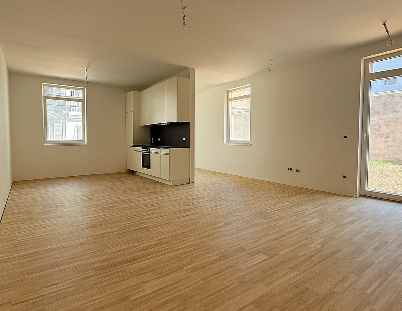 Exklusiver Erstbezug | Haus im Innenhof | Fußbodenheizung | Sonniger 126 m² Garten