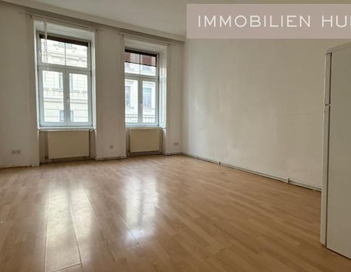 Außergewöhnliche Kombination aus Wohnraum und Atelier-/Lagerebene in hervorragender Lage des 18. Bezirks.