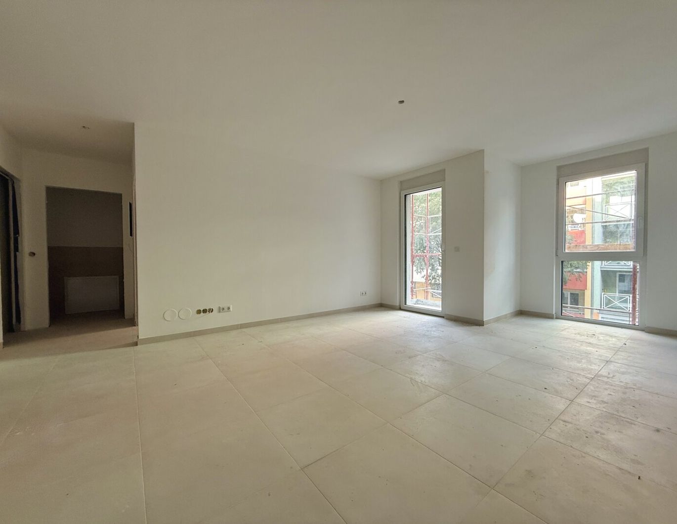 ERSTBEZUG in modernen NEUBAU mit FREIFLÄCHEN!