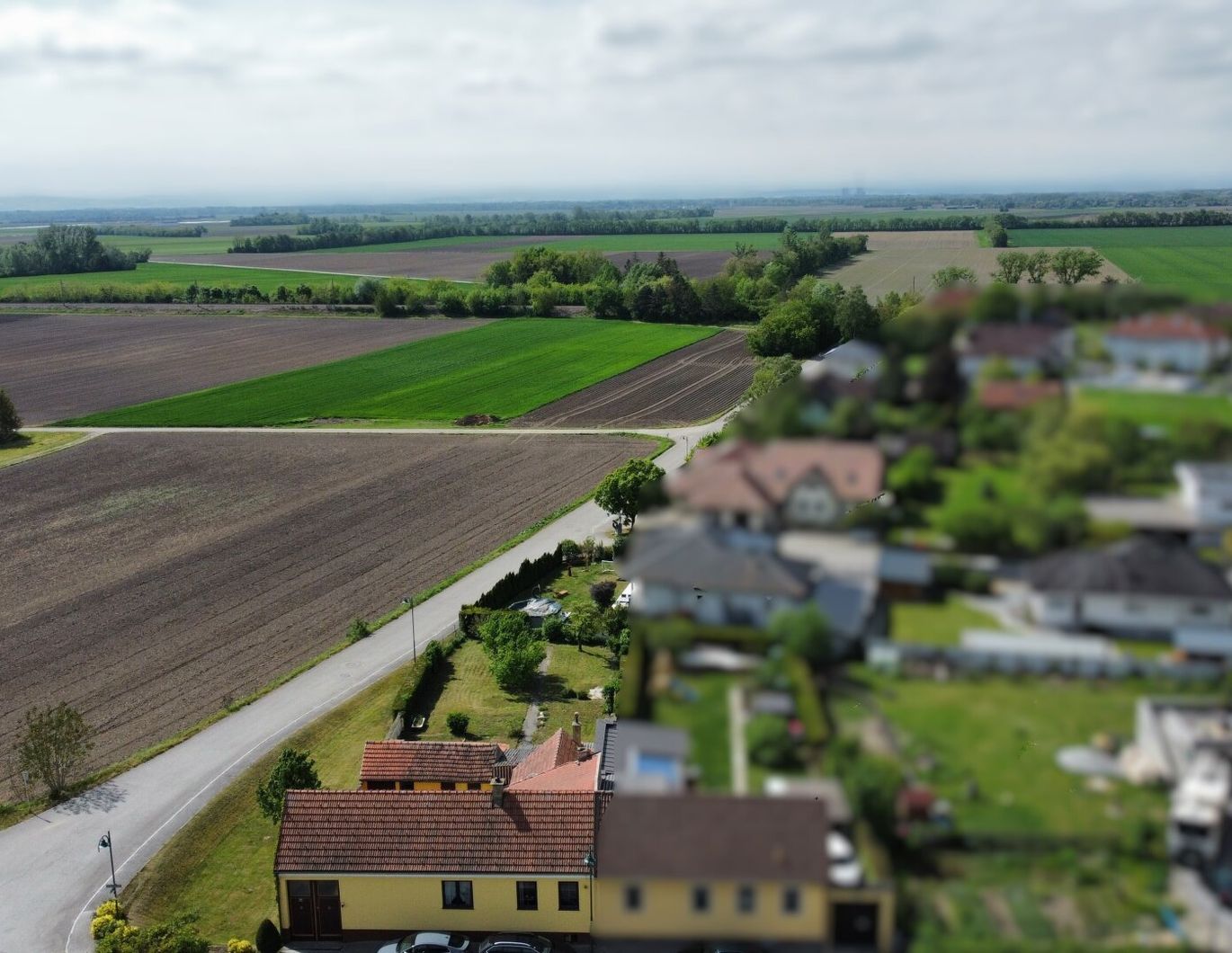 Charmantes Einfamilienhaus mit großem Garten sucht neuen Besitzer!
